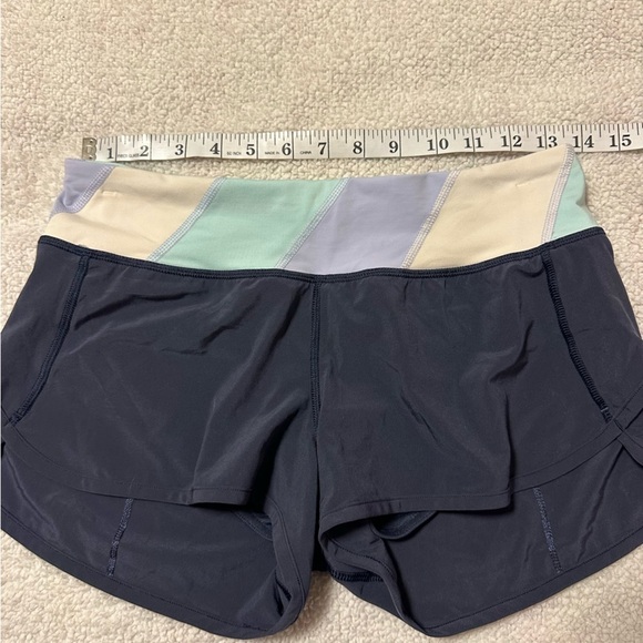 Lululemon Run Speed Short 4-way Stretch
Cadet Blue Quilt - Picture 4 of 11